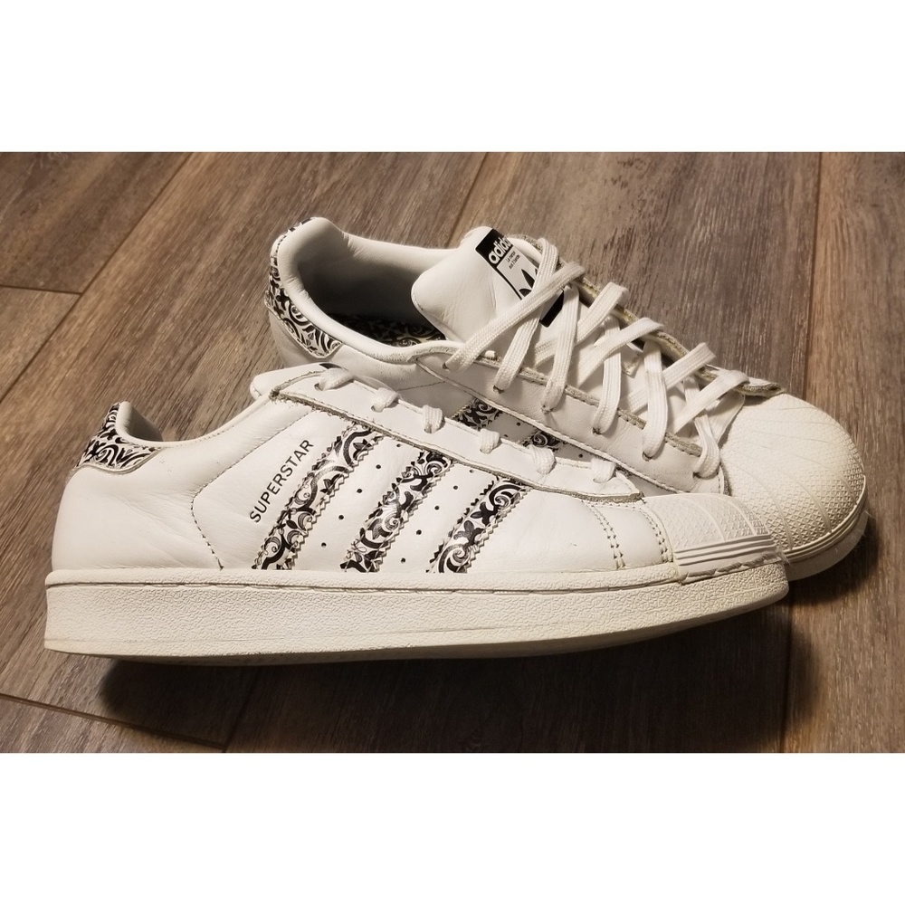 Adidas Superstar La marque aux 3 bandes Tribal 7